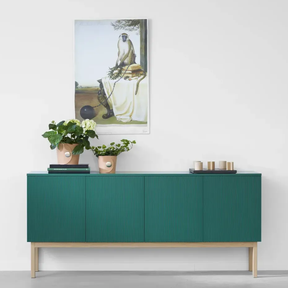 Aparador Beam, Gris claro, base de roble aceitado blanco