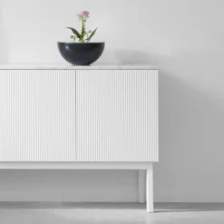 Aparador Beam, Gris claro, base gris claro, panel superior en mármol carrara