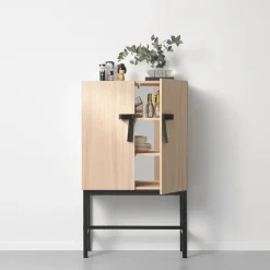 Aparador The Bow, roble aceitado blanco-negro