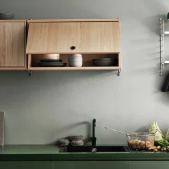 Armario con puerta abatible String, Fresno, 78x30 cm