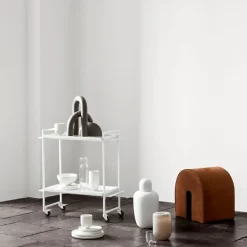 Asiento puf Curved, Cuero negro