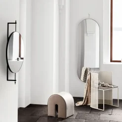 Asiento puf Curved, Cuero negro