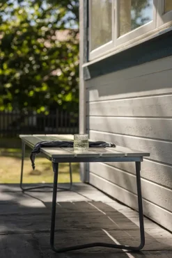 Banco 8, Roble lacado blanco-estructura de acero galvanizado en caliente