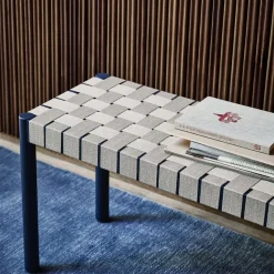 Banco Betty TK5, Black, asiento de banda de lino trenzada natural