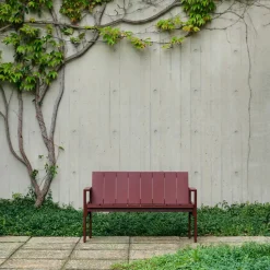 Banco Crate Dining Bench de pino lacado, Rojo hierro