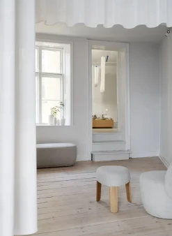 Banco Kuon, Socia desert