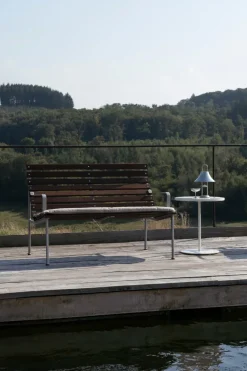 Banco Traverse Lounge con reposabrazos, Fresno aceitado