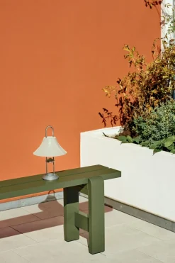 Banco Weekday 140x23 cm en pino lacado, Oliva