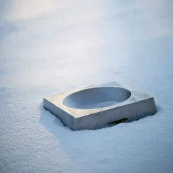 Baño para pájaros Kvadrat, Aluminio fundido en arena