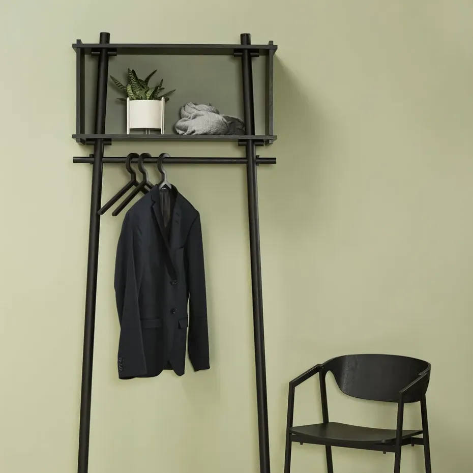 Burro para ropa Töjbox, Pequeño, roble lacado oscuro