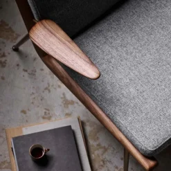 Butaca Boomerang HM2, Karakorum 003 beige, roble aceitado blanco