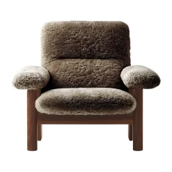 Butaca Brasilia, Dark oak-Sahara sheepskin curly