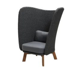 Butaca Lounge Peacock con respaldo alto, Cane-Line Natté dark grey, incl. cojines grises, patas de teca