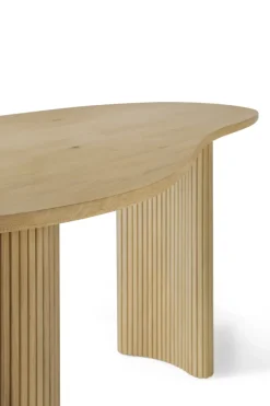 Escritorio Boomerang, Roble lacado, 160×83×76 cm