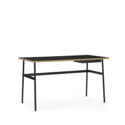 Escritorio Journal, Laminado negro, patas de acero negras y cajón