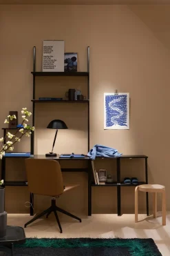 Escritorio Libri, Fresno lacado nuez moscada