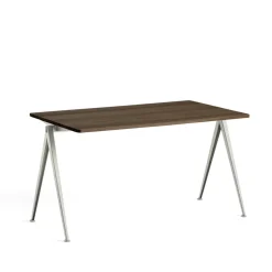 Escritorio Pyramid 01, roble ahumado, 140x75cm, estructura de acero beige