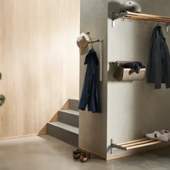 Estante sombrerero o zapatero Nostalgi, Negro, base de aluminio