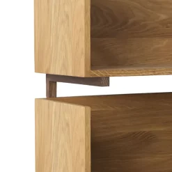 Estantería de pared Stack, Oak, soportes en nogal aceitado oscuro