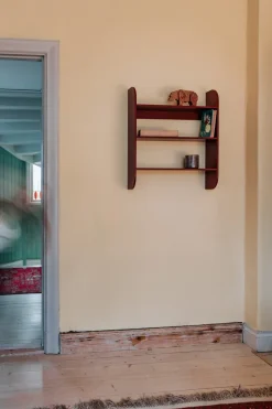 Estantería de pared Strapats 62x73,6 cm, Burgundy