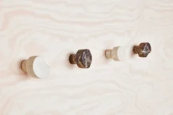 Gancho Savi mármol no.1, Choko