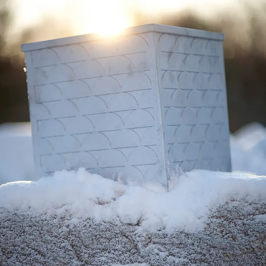 Maceta Relief, Negro