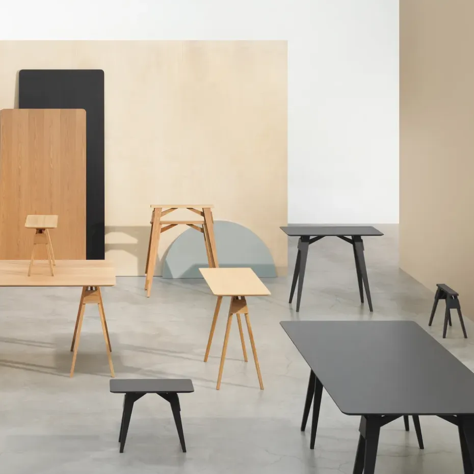 Mesa auxiliar Arco L, negro