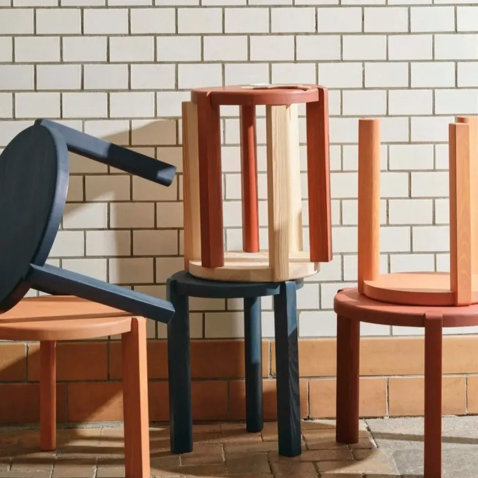 Mesa auxiliar D108 Ragnesminde Ø35 cm, Carmín rojo