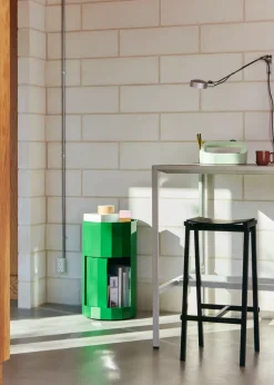 Mesa auxiliar Facet Cabinet high pies/ruedas 66 cm, Spinach green