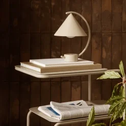 Mesa auxiliar Level , Cashmere