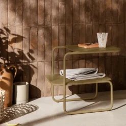 Mesa auxiliar Level , Olive