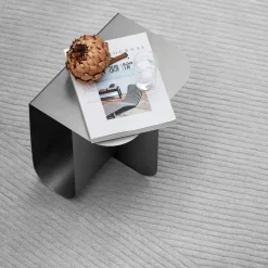 Mesa auxiliar Mass, Acero