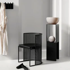 Mesa auxiliar Pedestal, Black