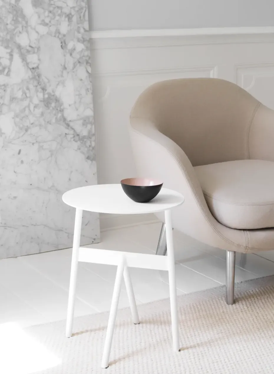 Mesa auxiliar Stock Table Ø37 cm H:46 cm, White