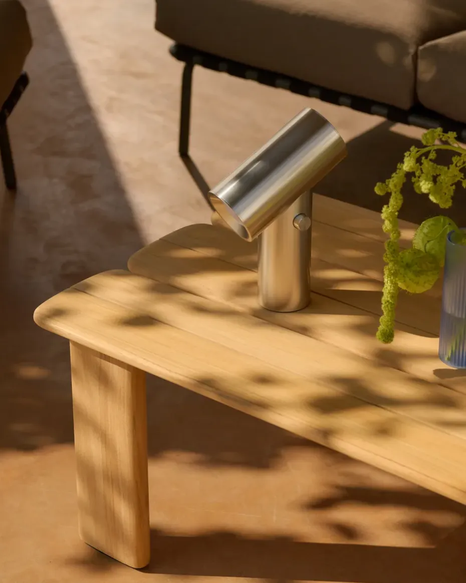 Mesa de centro Assemble, Teca, 135 × 55 cm