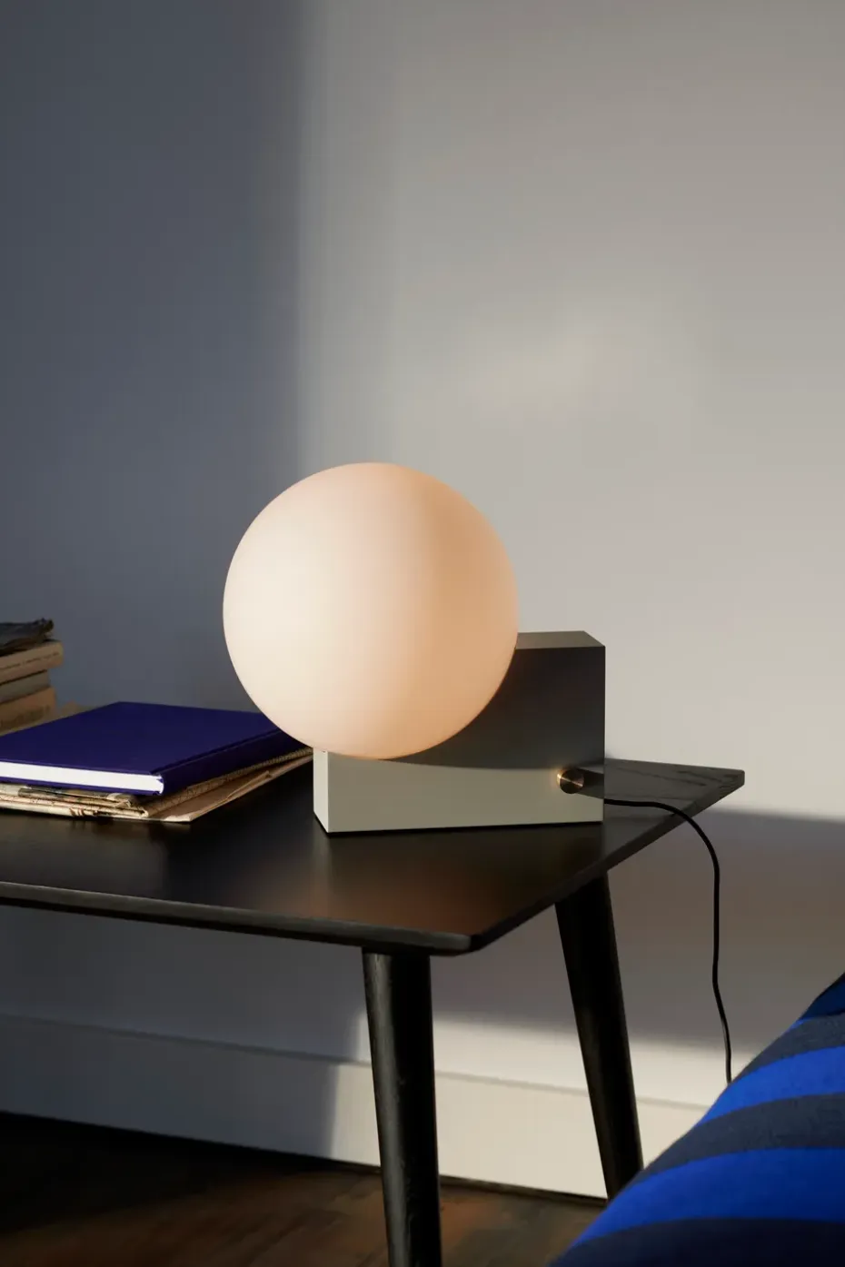 Mesa de centro In Between SK23 50 x 110 cm, Roble lacado negro