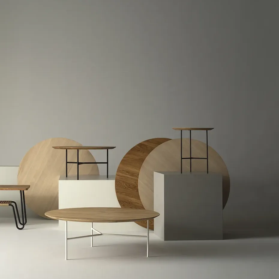 Mesa de centro Tribeca, Roble rústico enjabonado, patas negras, ø110