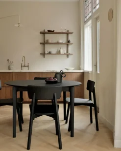 Mesa de comedor Bok ovalada 129/179x100x76 cm, Roble teñido negro