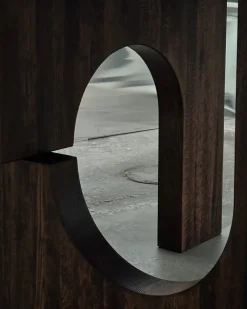 Mesa de comedor Sanders Ø160 cm, Nogal teñido oscuro