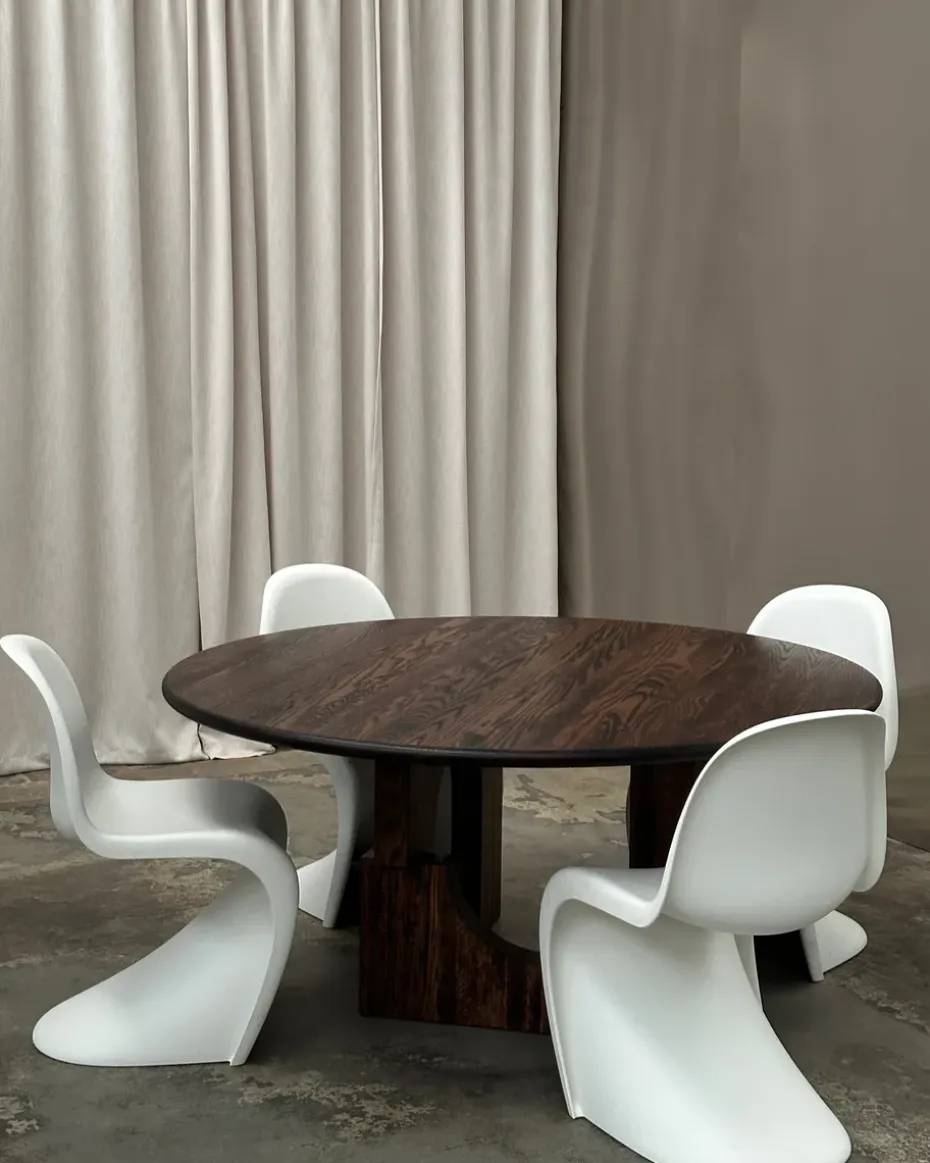 Mesa de comedor Sanders Ø160 cm, Nogal teñido oscuro