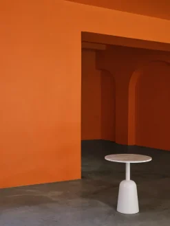 Mesa Turn ajustable Ø55 cm, mármol blanco