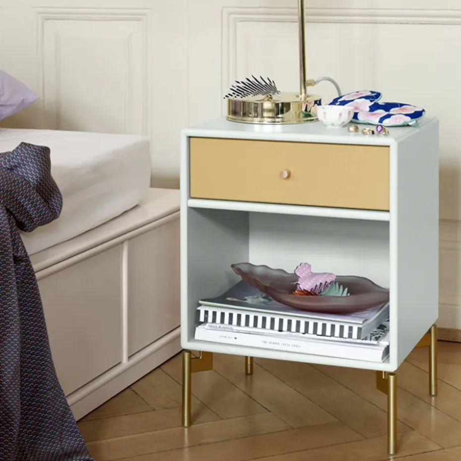 Mesilla de noche Dream, Parsley 152, patas de cromo