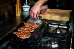 Placha, 4 mm acero al carbono, superficie para freír 45x22 cm