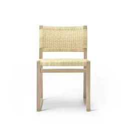Silla BM61, Estructura de ratán aceitada