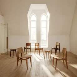 Silla C-Chair, American walnut, asiento y respaldo trenzado natural