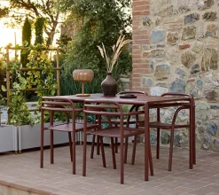 Silla con reposabrazos Bliss, Desert red