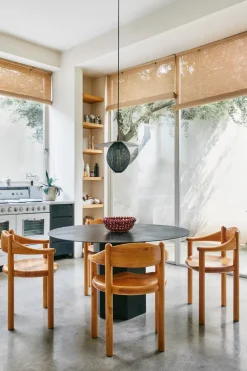 Silla con reposabrazos Daumiller, Golden pine