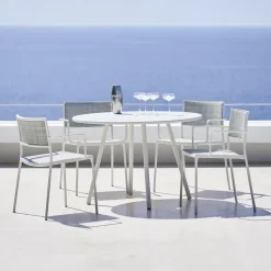 Silla con reposabrazos Less, Natural-soporte lava grey