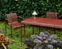 Silla con reposabrazos Palissade Dining, Iron red