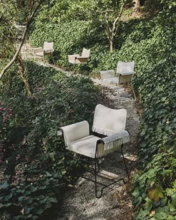 Silla con reposabrazos Tropique con flecos, Black-Leslie 12